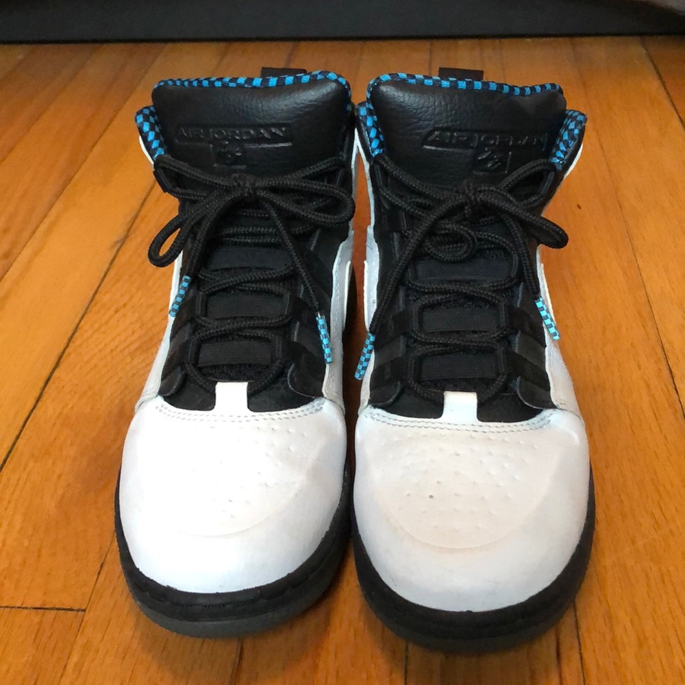 Nike Air Jordan 1 - Picture 3 of 5